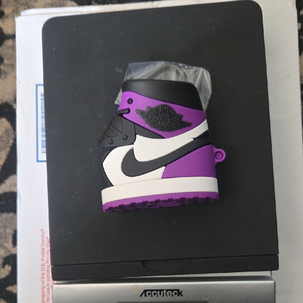 Aipod Pro Case Jordan Purple And White